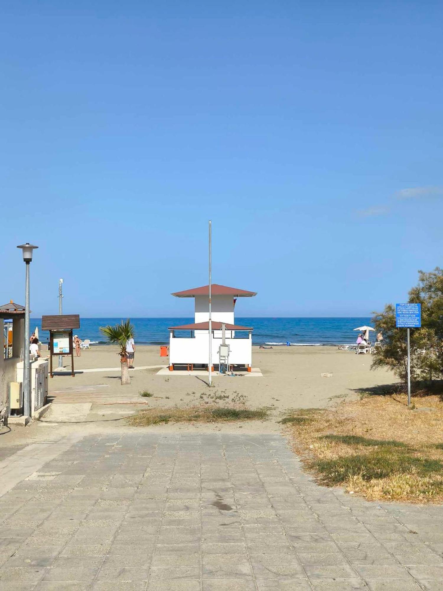 13 Sandy Beach Mackenzie Larnaca Exterior foto